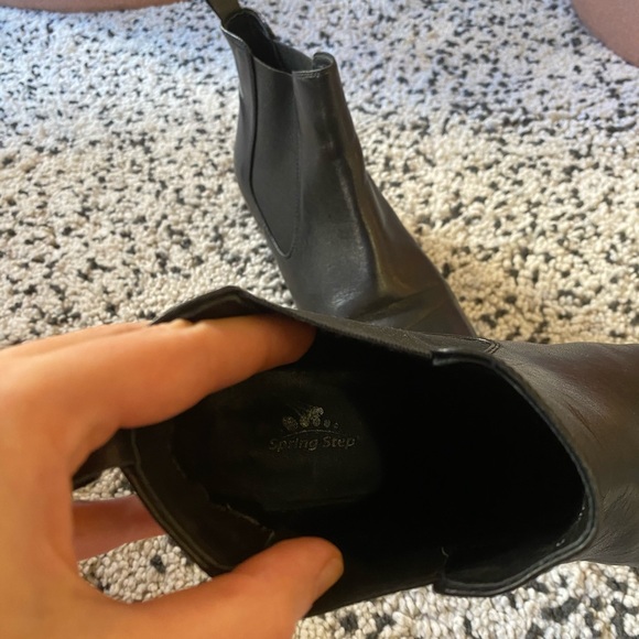 Black Leather Chelsea boots - only worn twice! - Picture 8 of 8